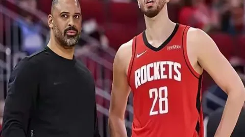 曼联英超惊险击败卢顿，双喜临门却三前锋错失良机，林德洛夫制胜一击