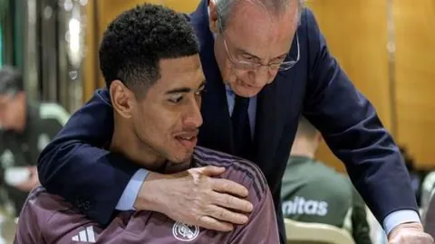 曼联刷新英国球队欧战尴尬记录：一场赛事独吞两球乌龙！